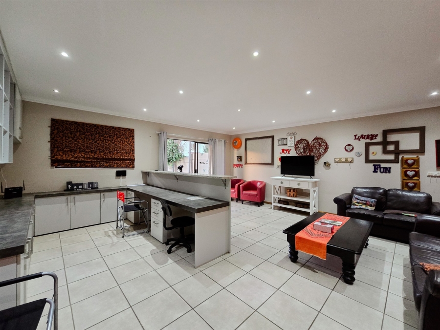 5 Bedroom Property for Sale in Nahoon Eastern Cape